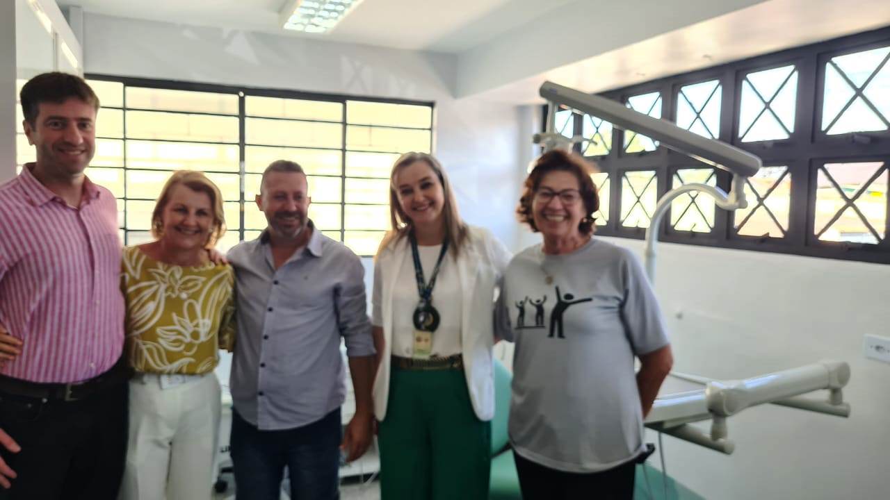 (Da esq p/ dir)Representa da Secretaria Municipal de Saúde, Dep Estadual Marcia Huçulak, João Eleonor, Coordenadora do distrito Marcia e Ilza Cordeiro representante da comunidade